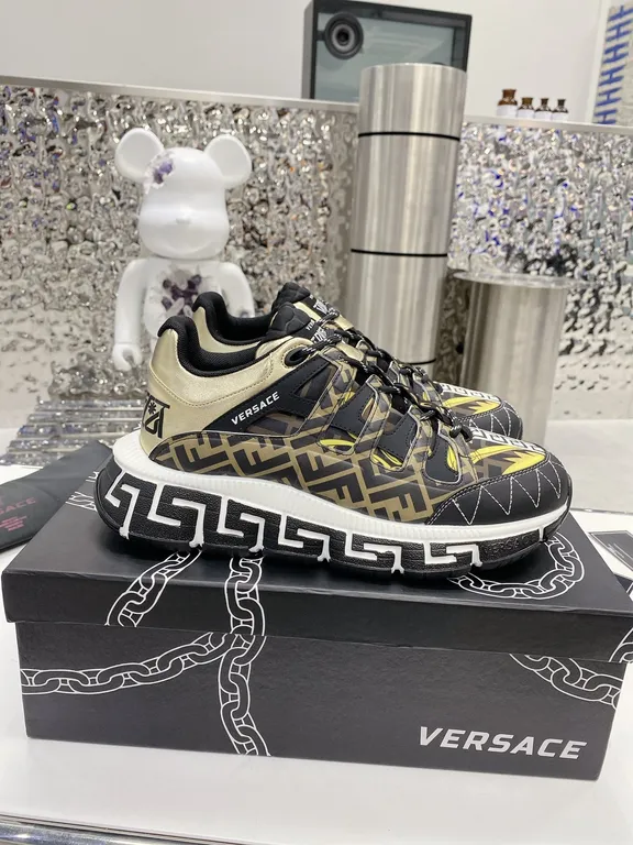 Versace Shoe 